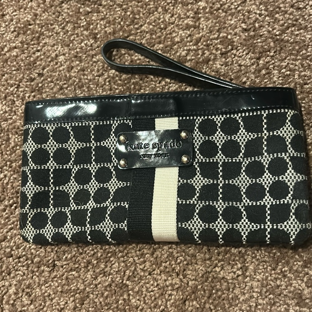Kate Spade wristlet ♠️
